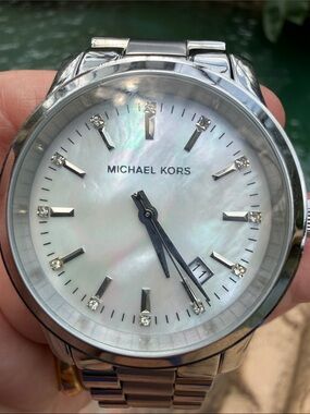 Michael Kors Mother of Pearl Silver MK5338 Ladies Watch Working